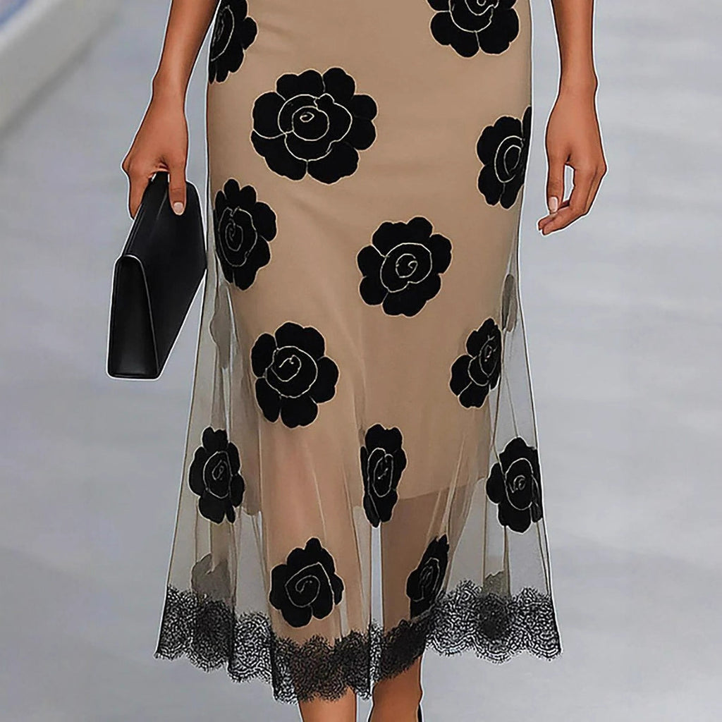 Boat-neckline Contrast-color Floral Lace Maxi Dress